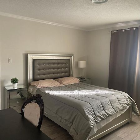 Private House Bed & Breakfast Маркъм Екстериор снимка