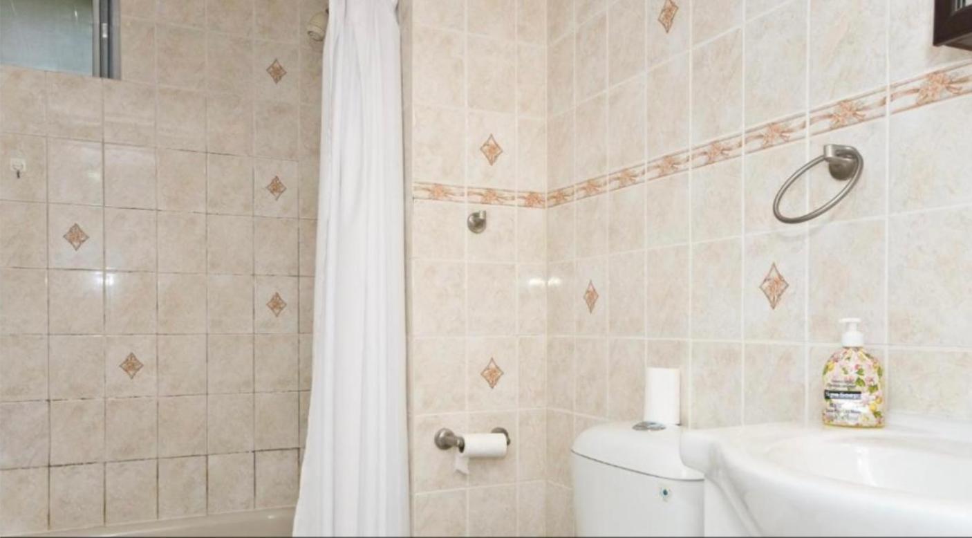 Private House Bed & Breakfast Маркъм Екстериор снимка